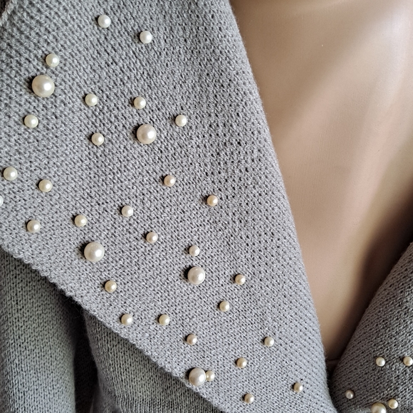 California Moon Rise grey soft hooded cardigan large lapel, pearls, pock… - Picture 2 of 7
